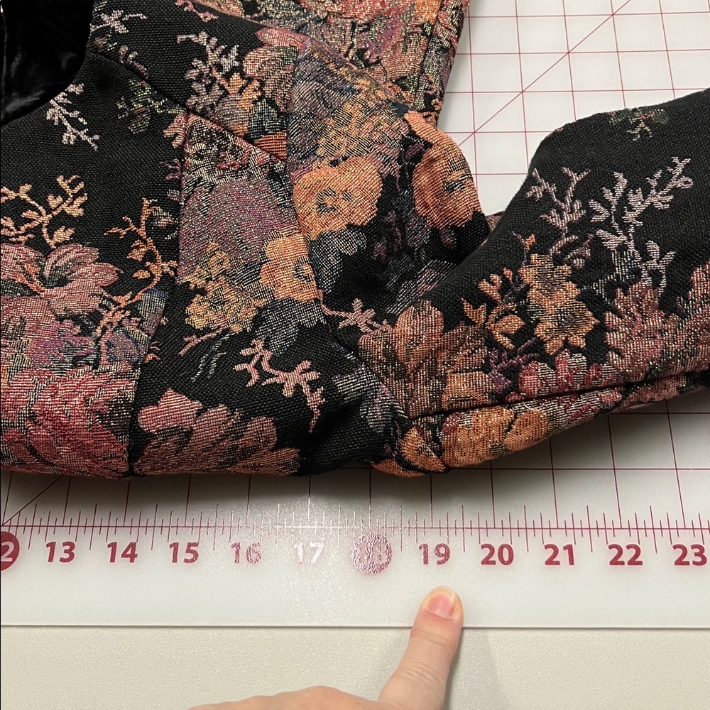 SOFT SURROUNDINGS NWOT "Westbury" Dark Romance Floral Jacquard Metallic Jacket S - Picture 15 of 16